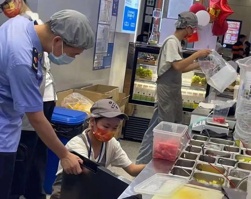 突击检查 区市场监管局开展节日期间网红饮品店大检查